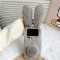 Grå